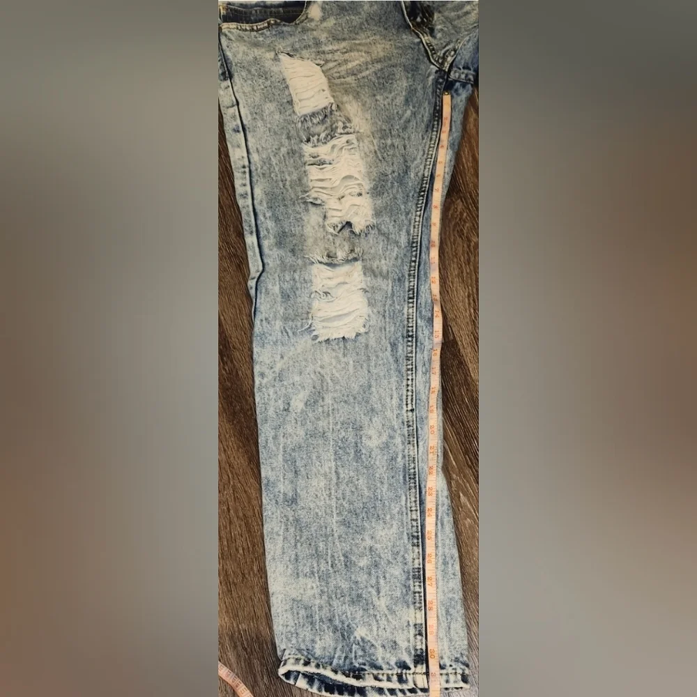 True Rock Men’s Distressed Jeans | Acid Wash Denim | Like New